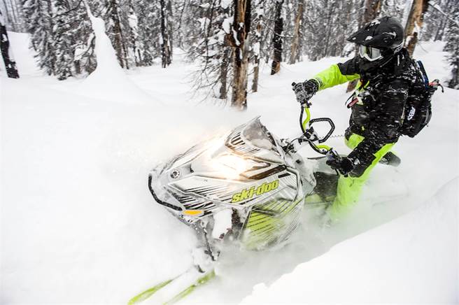 Новые снегоходы BRP Ski-Doo 2015 модельного года – это воплощенная надежность, стиль и комфорт!