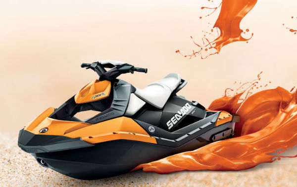 Гидроцикл BRP Sea-Doo Spark – отличный выбор для начинающих: он позволит сполна насладиться высокой степенью комфорта и скоростью плавания по волнам