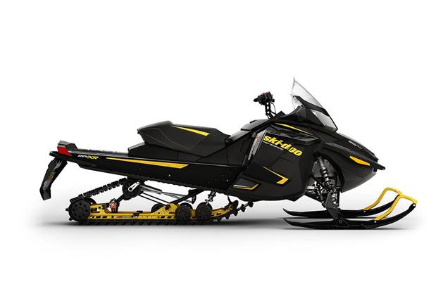 Снегоход BRP Ski-Doo Renegade 900 ACE не только обеспечивает максимум экономии топлива, но и гарантирует безопасность при передвижении